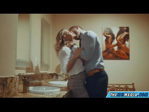 ❤️ Cuando una rubia tetona te seduce en un baño público ❤️❌ Putas en es.creditme.top ❌️❤️❤️❤️❤️❤️❤️❤️